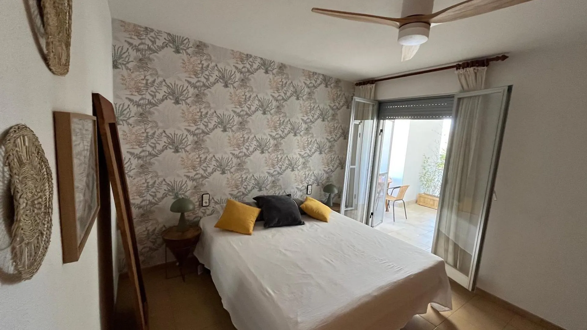 Moderno Apartamento Vacacional Deltebre
