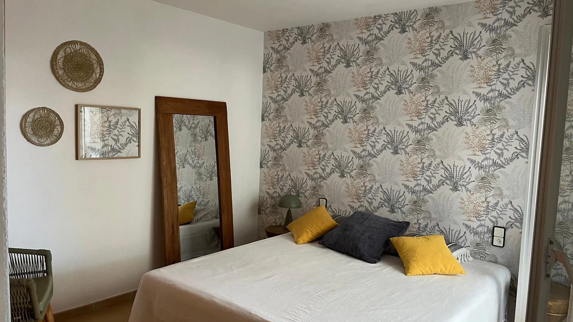Moderno Apartamento Vacacional Deltebre Spain