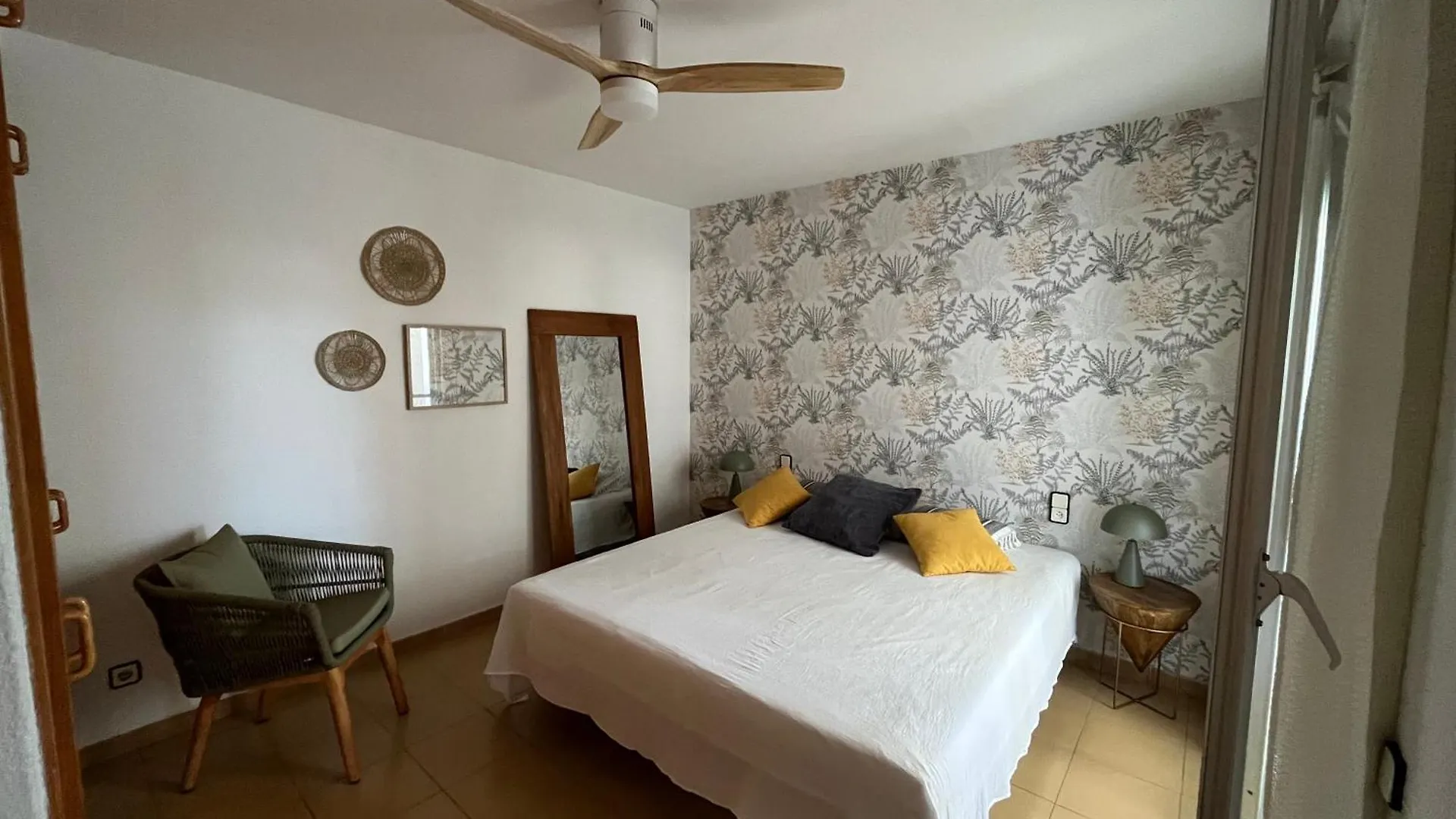 Moderno Apartamento Vacacional Deltebre 0*,