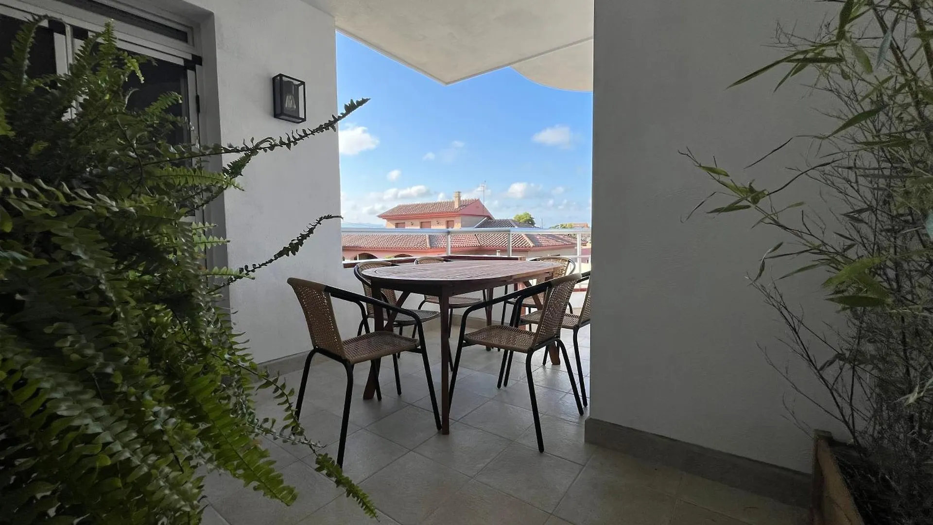 Moderno Apartamento Vacacional Deltebre